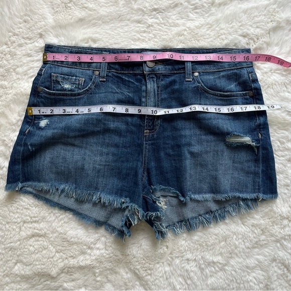PAIGE Daryn Upcycled Avenger Jean Shorts size 31 - Picture 9 of 10